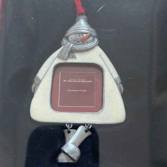 St. Nicholas Square set of 3 Christmas ornaments - Picture 3 of 6